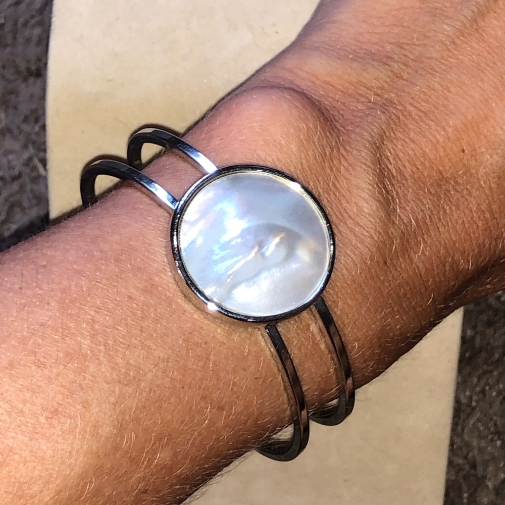 Luca + Danni bangle with mother of pearl